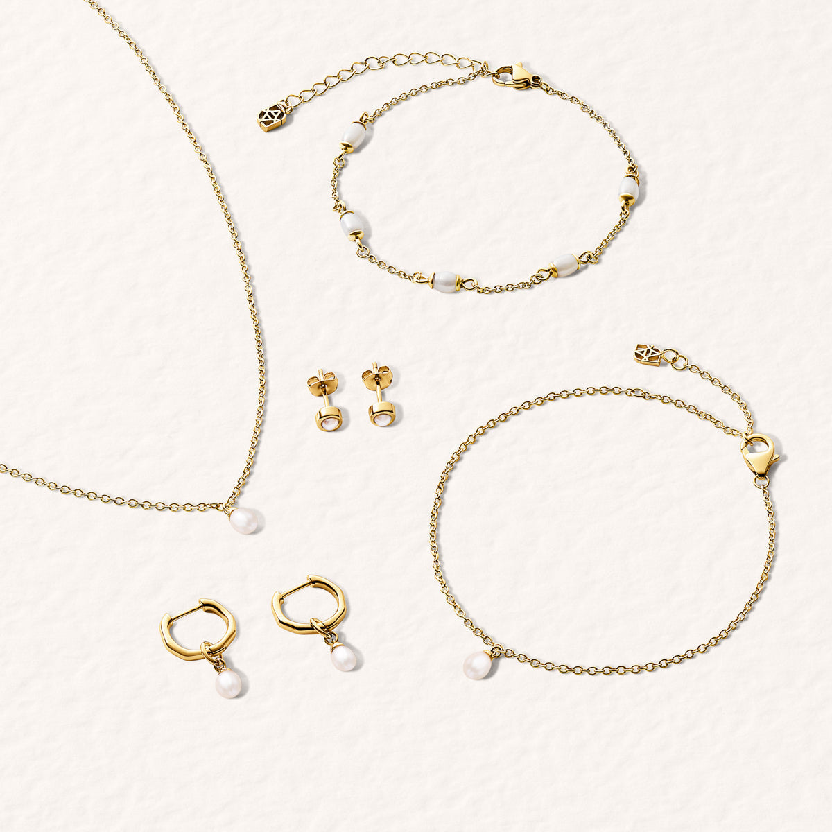 Fine Organic Pearl Necklace & Huggie Set (Gold)
